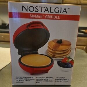 Nostalgia MyMini Red Griddle